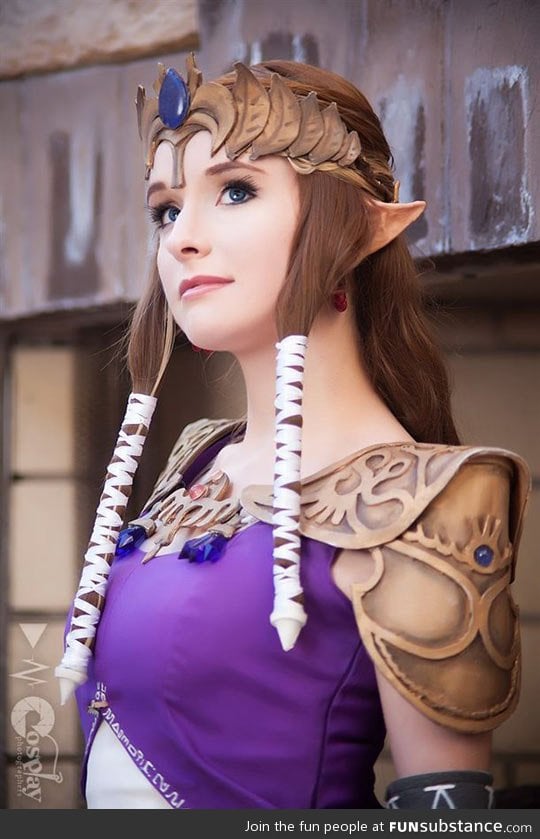 Princess Zelda cosplay