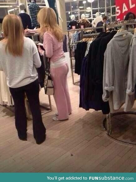 Pretty sure that's Regina George's mom at F21