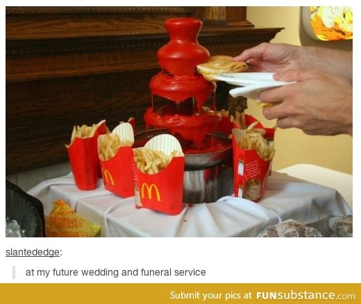 Ketchup fountain