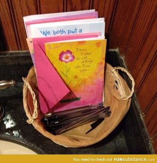 Applebee's has emergency Mother's Day cards in the men's room