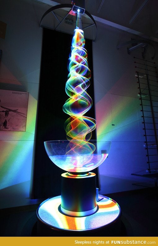 Kinetic light sculpture