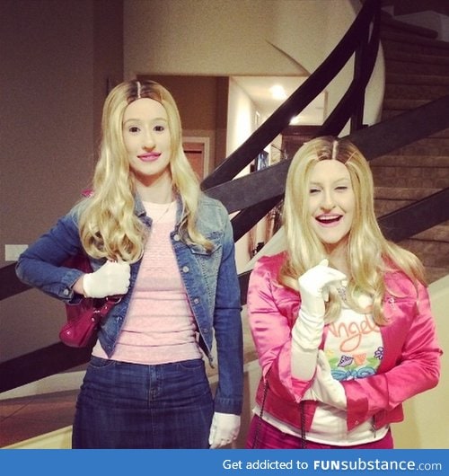 Iggy Azalea dressed up as white chicks for Halloween