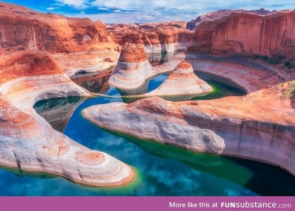 Reflection canyon, usa