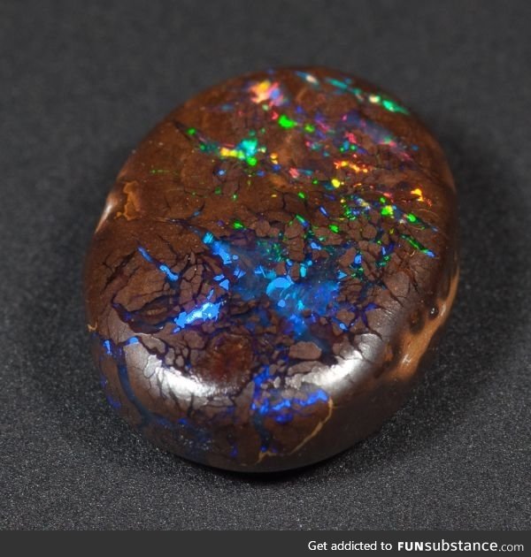 Australian boulder opal