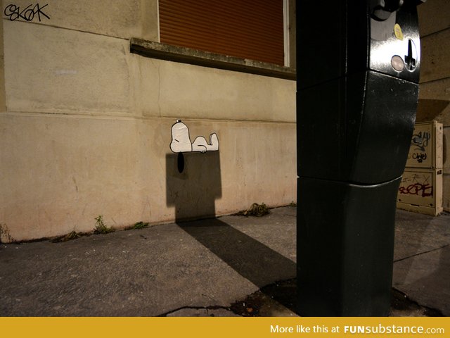 Snoopy shadow graffiti