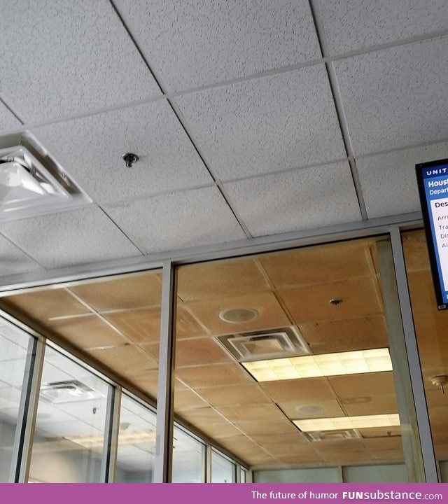 Smoking room ceiling, Washington-Dulles