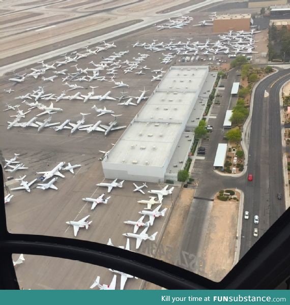 Las Vegas airport flooded with private jets hours before Mayweather vs Pacquiao