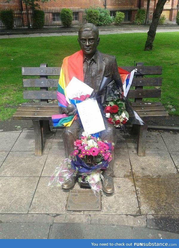 Alan Turing statue in Manchester