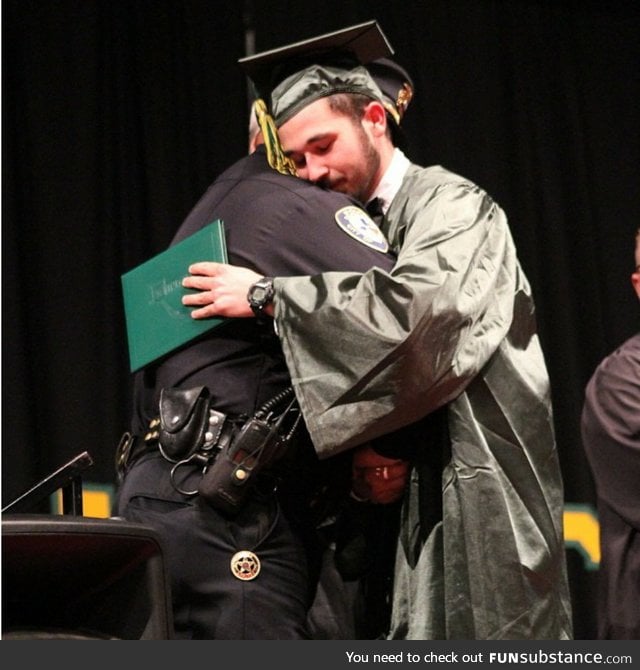 The officer who had to break the news that his parents died showed up at his graduation