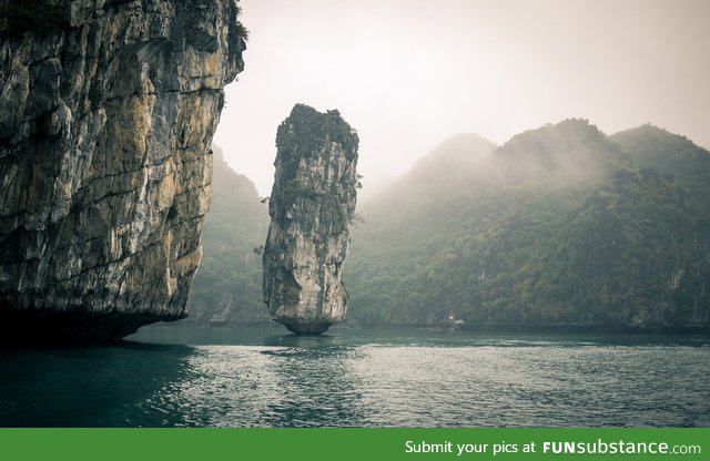 Ha long bay, vietnam