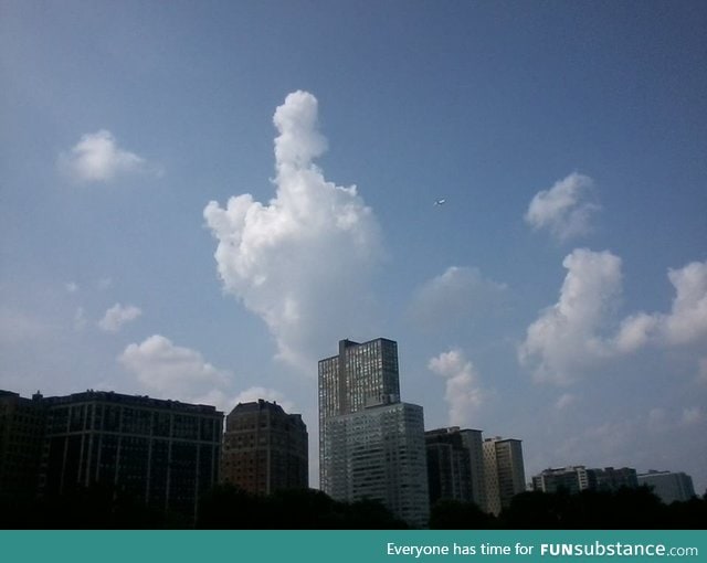 This cloud in Chicago right now