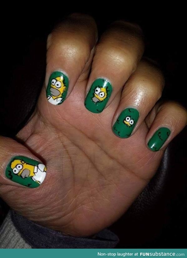 Homer in the hedge nails