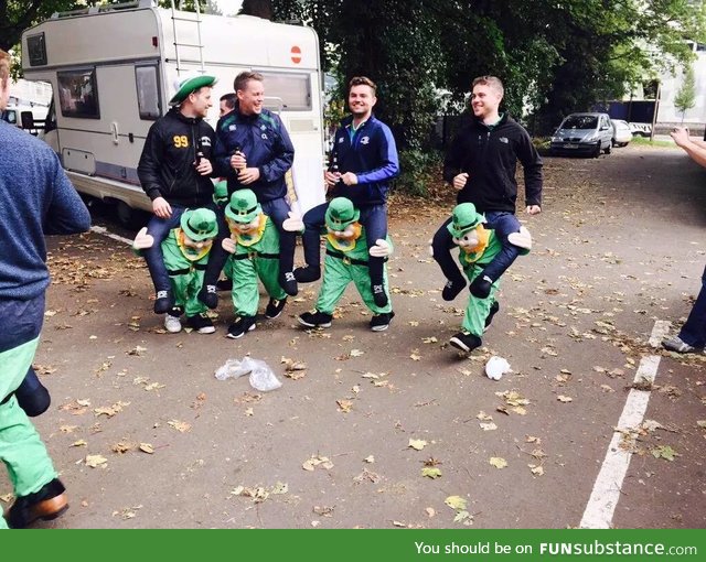 Irish rugby supporters