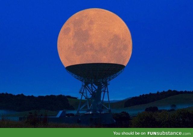 Supermoon in radio telescope