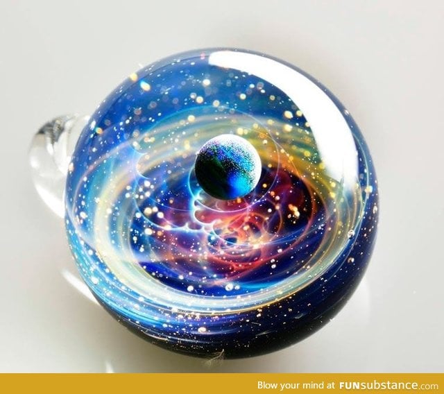 Miniature glass universe