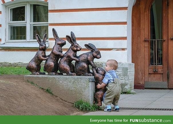 Kid posing for a cute photo