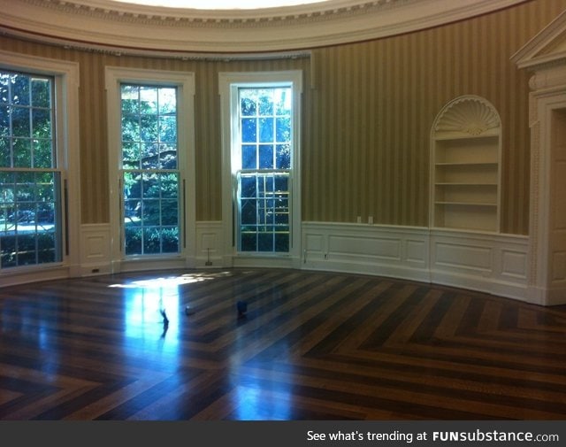 The Oval Office before a new president personalizes it