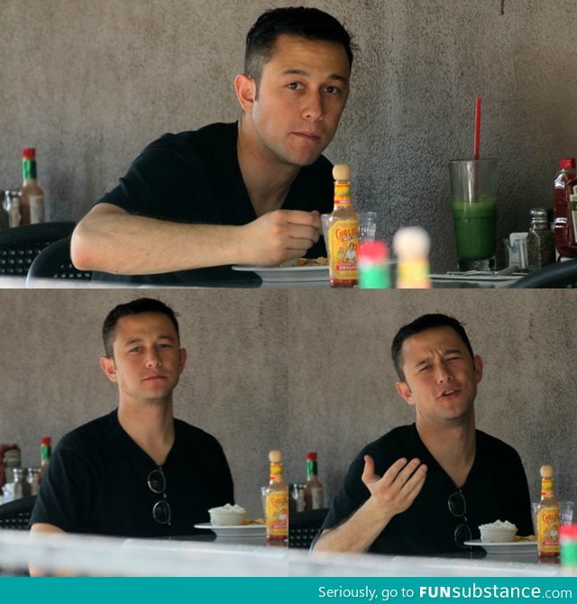 Joseph Gordon-Levitt spots a paparazzi