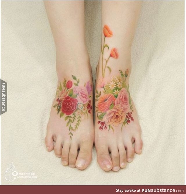 Beautiful watercolor tattoo courtesy of Aro Tattoo, Korea