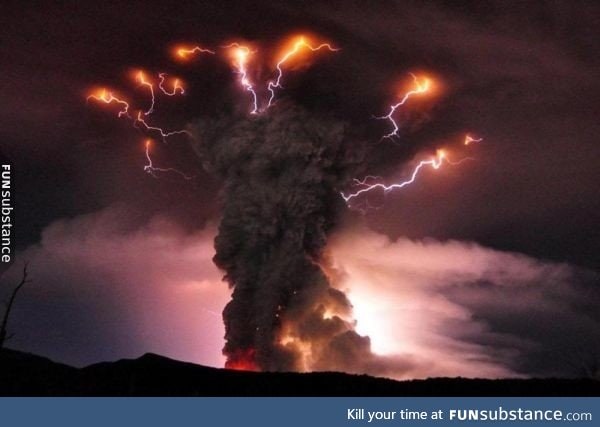 Volcanic lightning