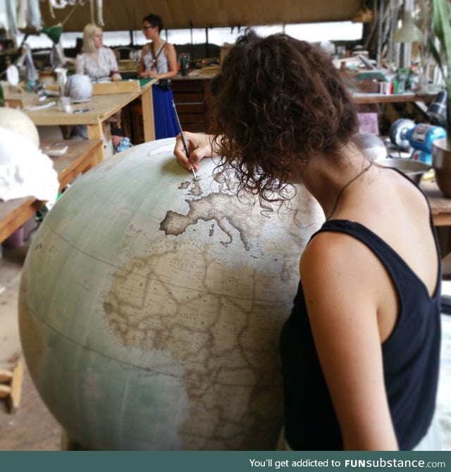 Globe maker