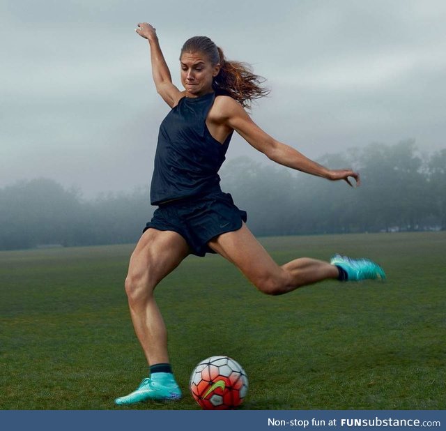 Alex morgan mid-shot