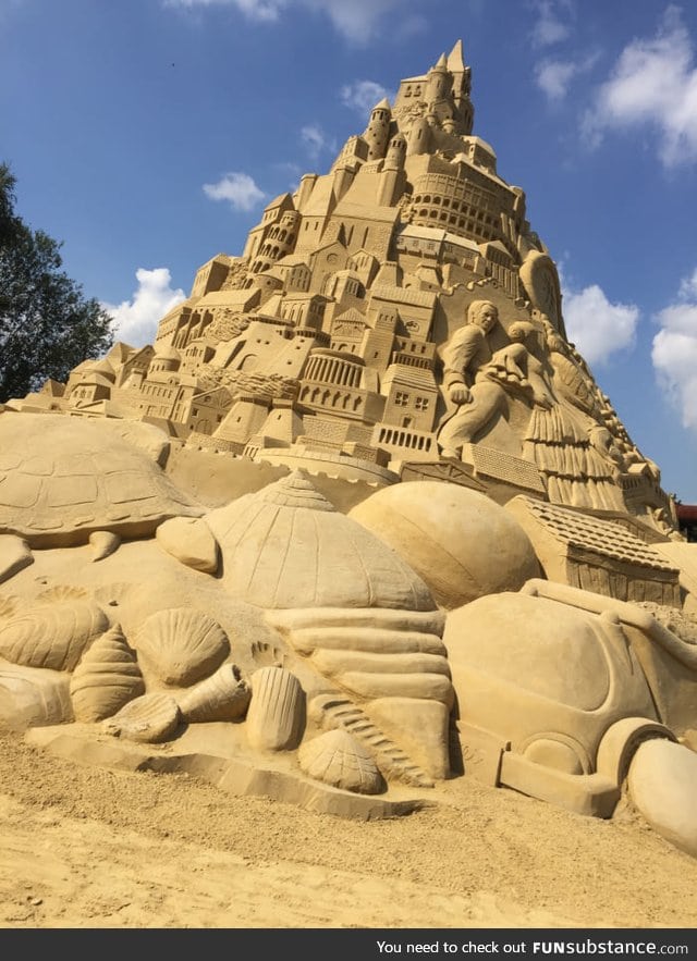 Largest sandcastle in the world (18m) -Duisburg, Germany