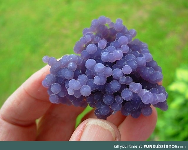 Grape agate