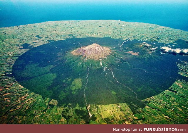 New Zealand's Mount Taranaki has an incredibly neat base