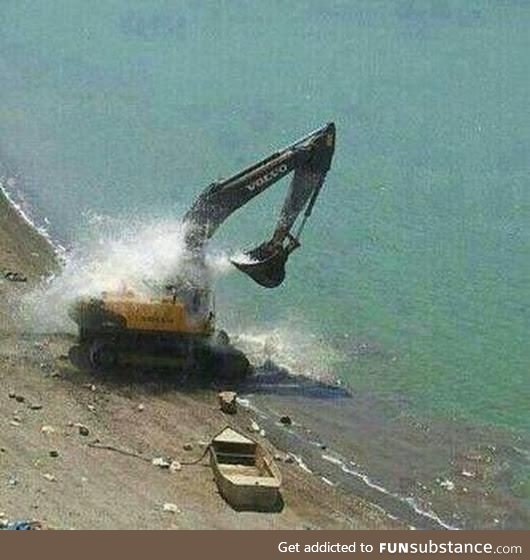 That's How A Excavator Takes Bath