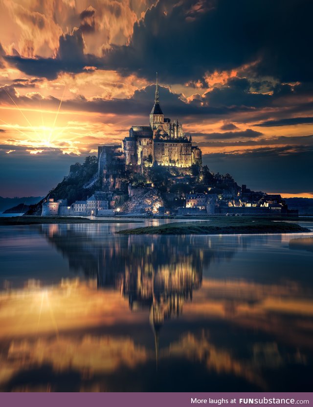 Mont saint-michel sunset