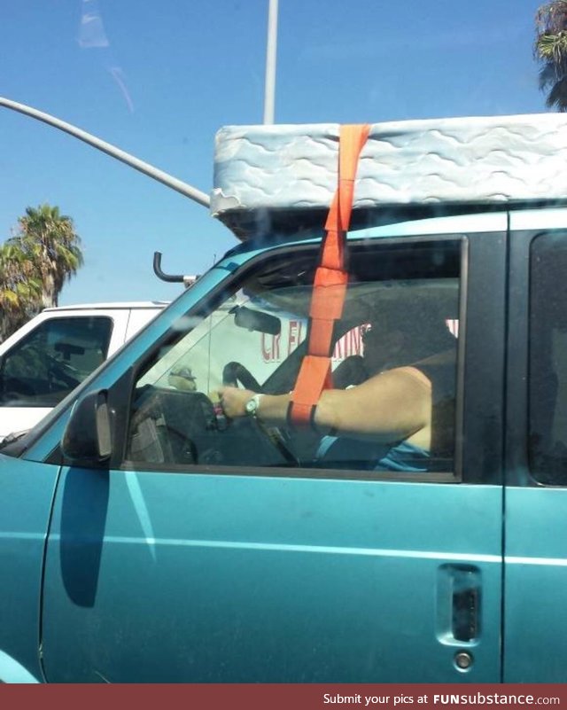 Next Level Mattress-on-top-of-Car Game