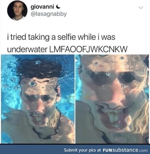 Underwater selfie