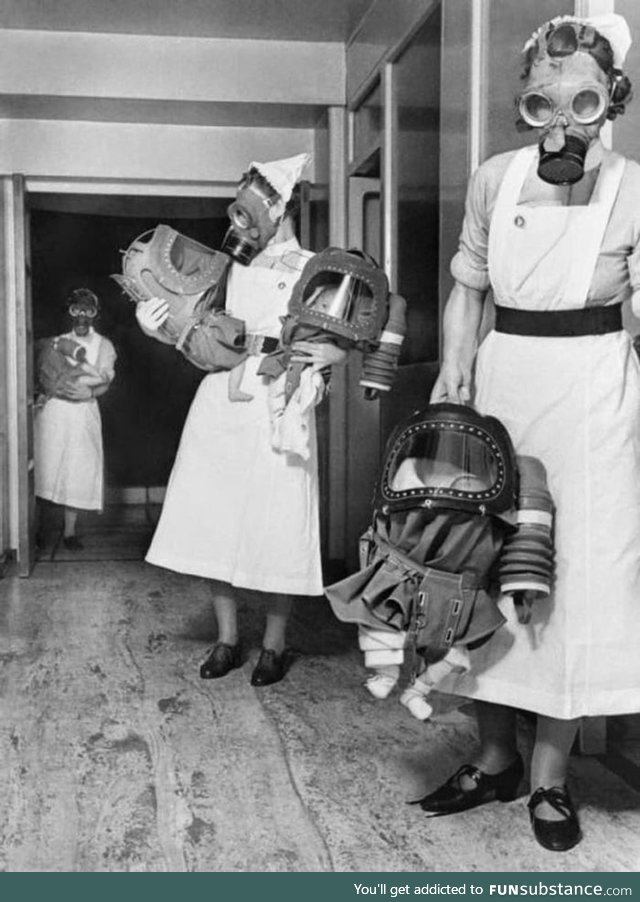 Babies in gas masks / London / ww2