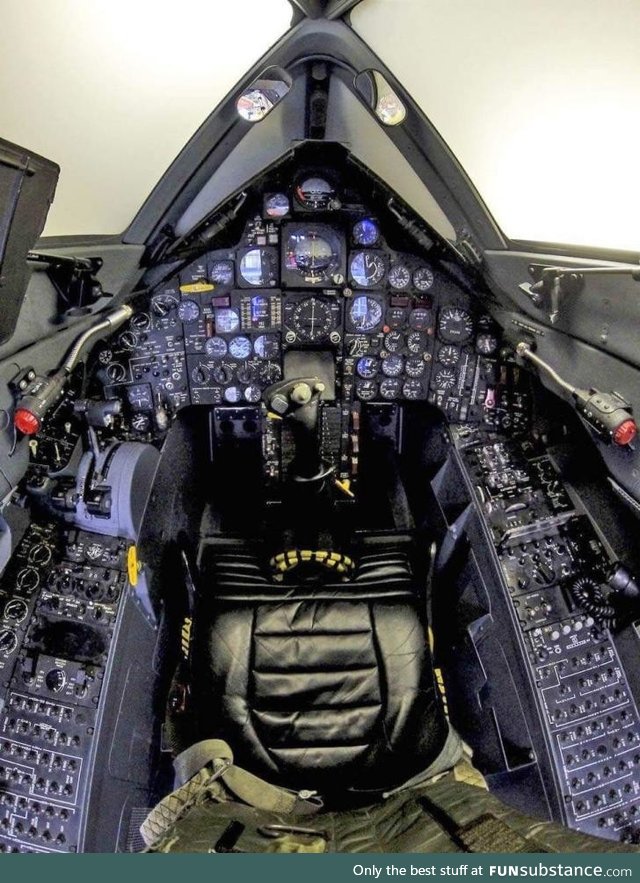 c*ckpit of SR-71 Blackbird