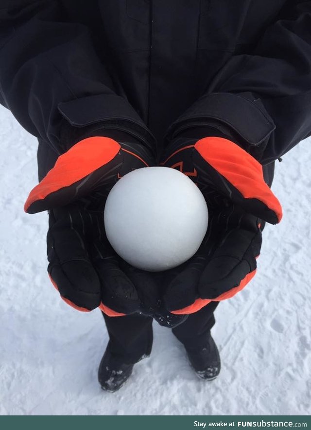 A perfect snowball