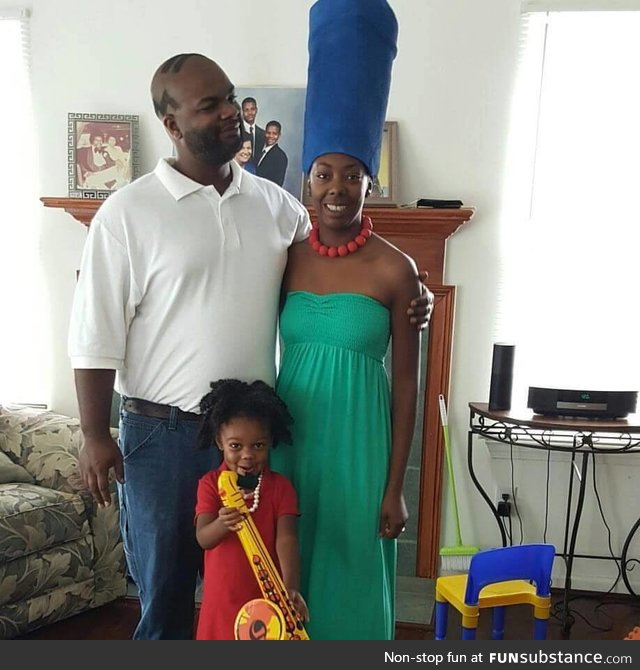 Family cosplay win