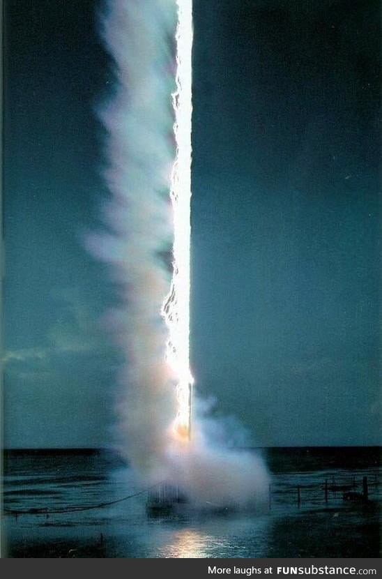 The exact moment lightning strikes water