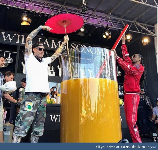 Snoop Dogg broke the Guinness World Record for largest gin and juice