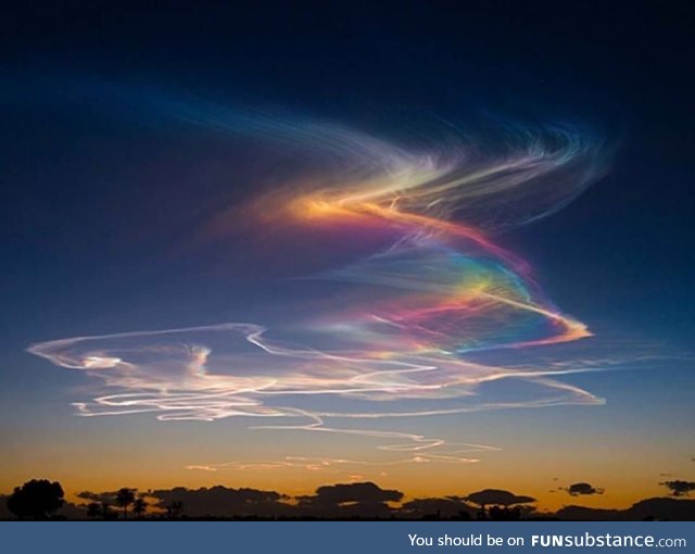 Phenomenon called Rainbow Bridge or Circumhorizontal Arc !