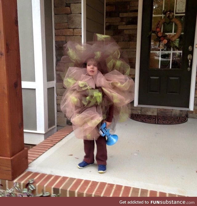 This kid was a fart for Halloween