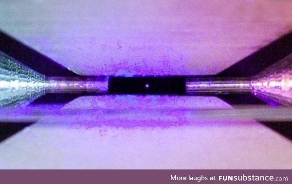 Picture of a single, trapped atom