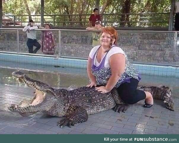 A rare photo of a crocodile calling for help