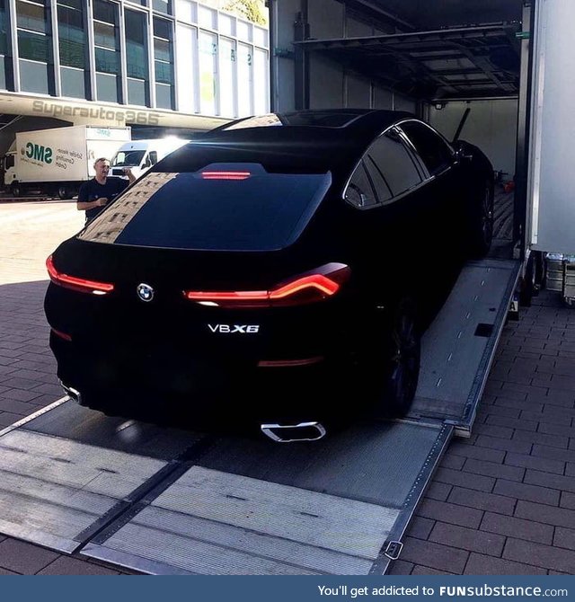 Vantablack Paint Job on BMW X6