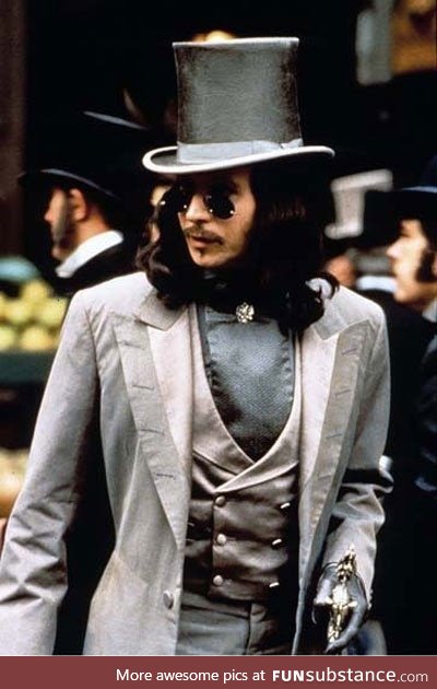 Gary Oldman being suave as hell in Bram Stoker's Dracula (1992)