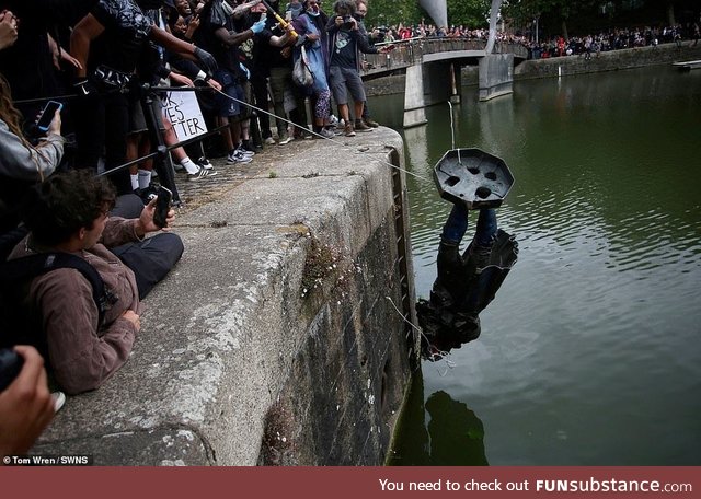 Statue of slave trader who sold 84,000 slaves getting thrown into the river in the UK