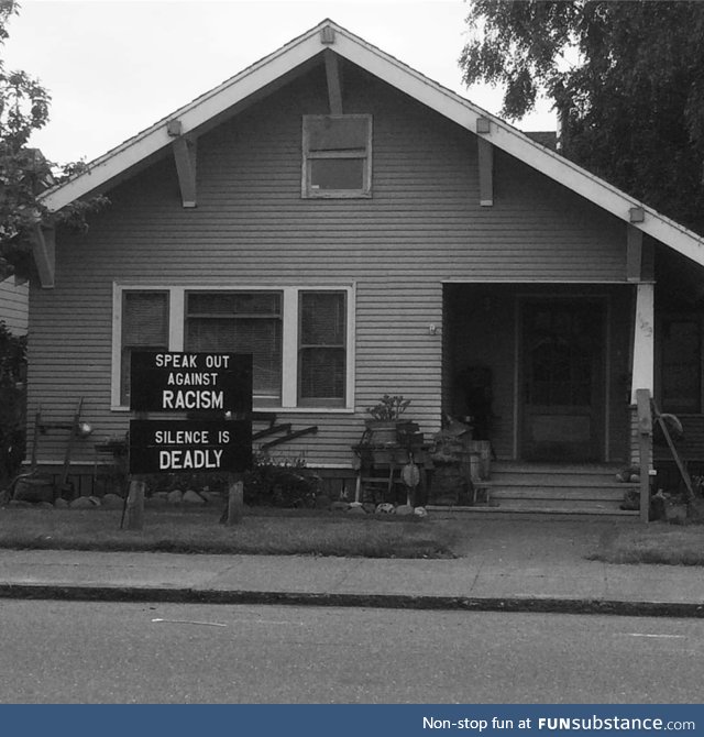 I live in a small white town with one road into it and this house is right at the start