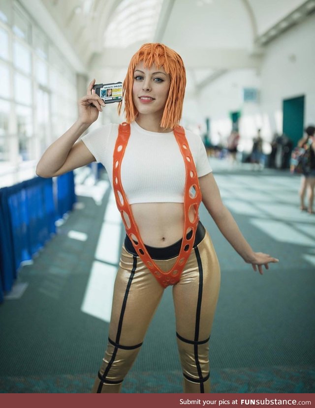 Leeloo from The Fifth Element cosplay