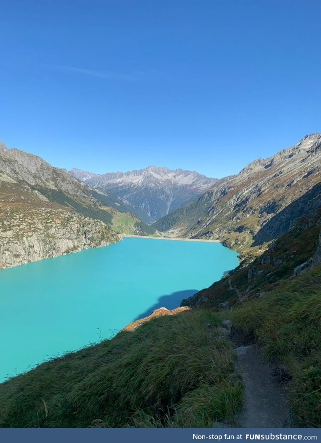 This lake looks like it was created with the paint bucket tool