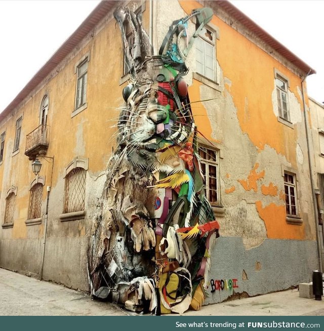 Building art in Porto, Portugal